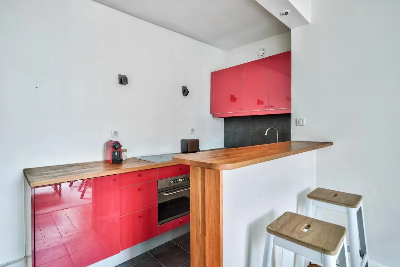 Charming Apartment For 2 People - Paris 11 0*,  France